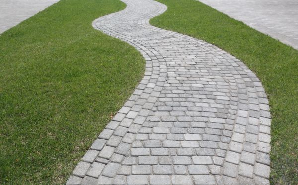 Cost of Walkway Paving in High Point